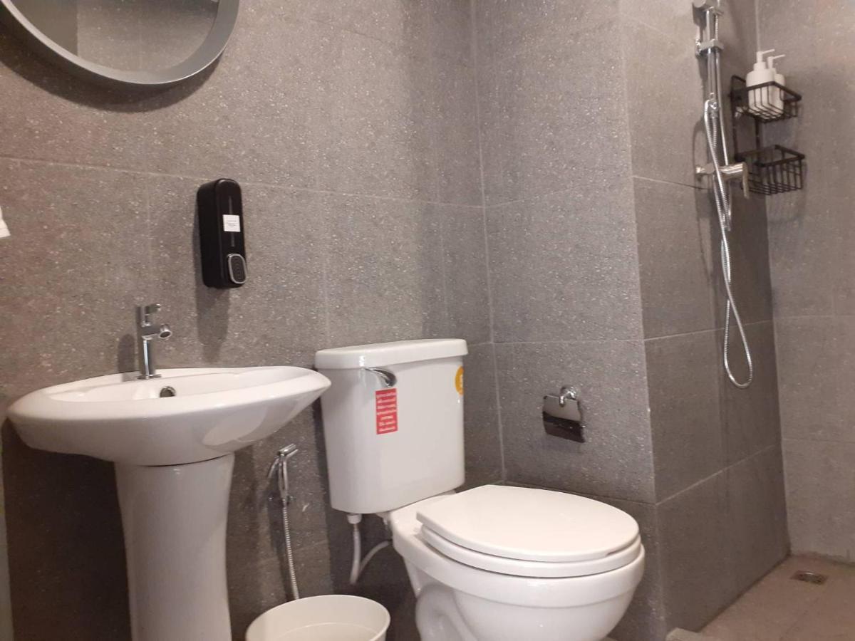 Haus Sathorn 11 Residence Бангкок Екстер'єр фото